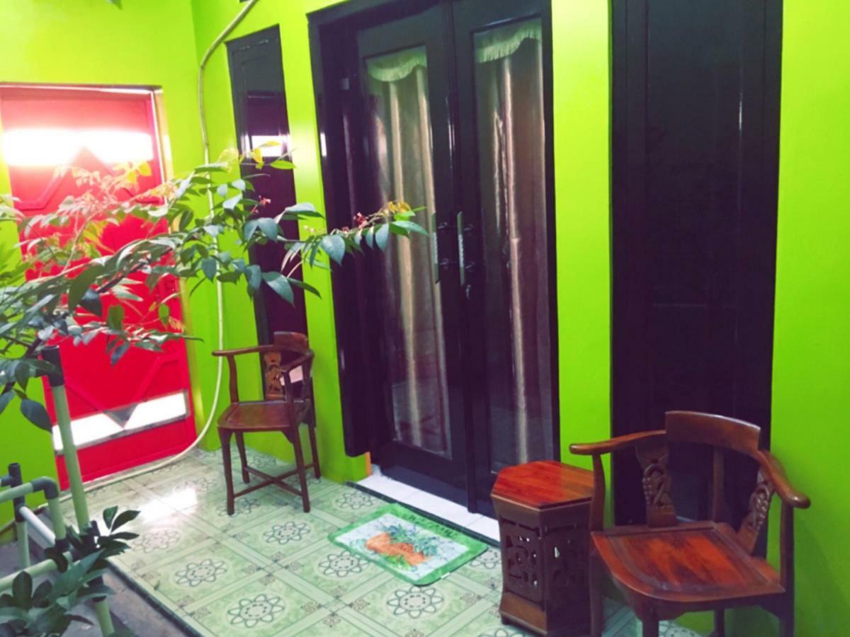 Aini Home Stay Ternate Bagian luar foto