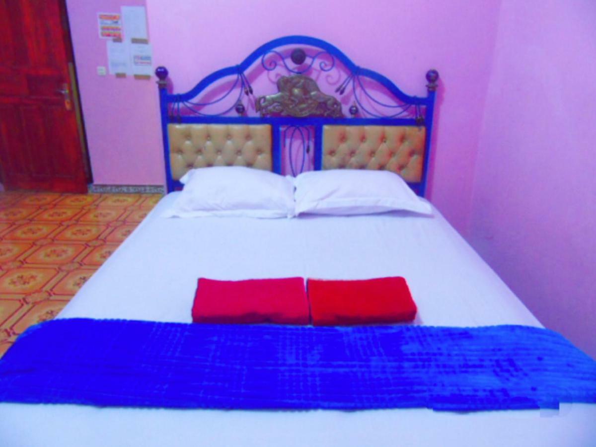 Aini Home Stay Ternate Bagian luar foto