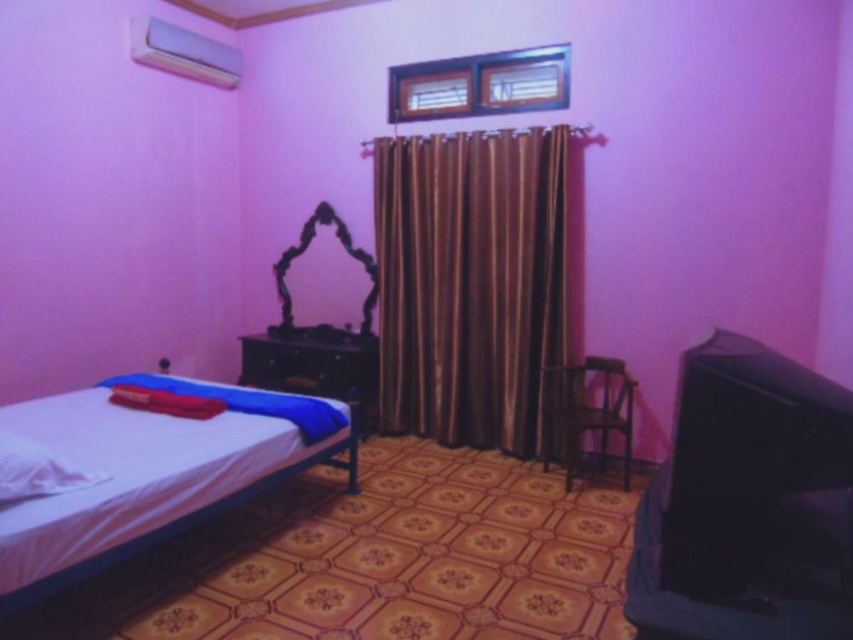 Aini Home Stay Ternate Bagian luar foto